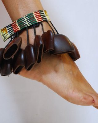 Hochet à pied Entada